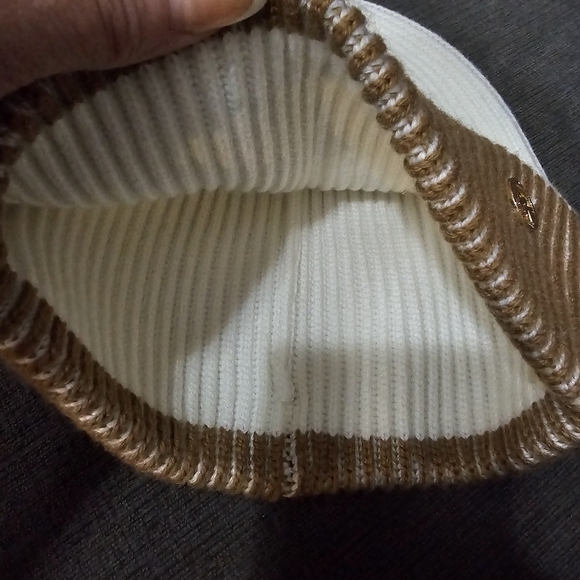 Michael Kors Women's colorblocked  Plaited Fisherman Rib Cuff Beanie Winter hat - Picture 5 of 11